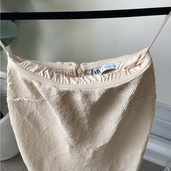 Unworn sequin dress from Zara - Picture 4 of 4